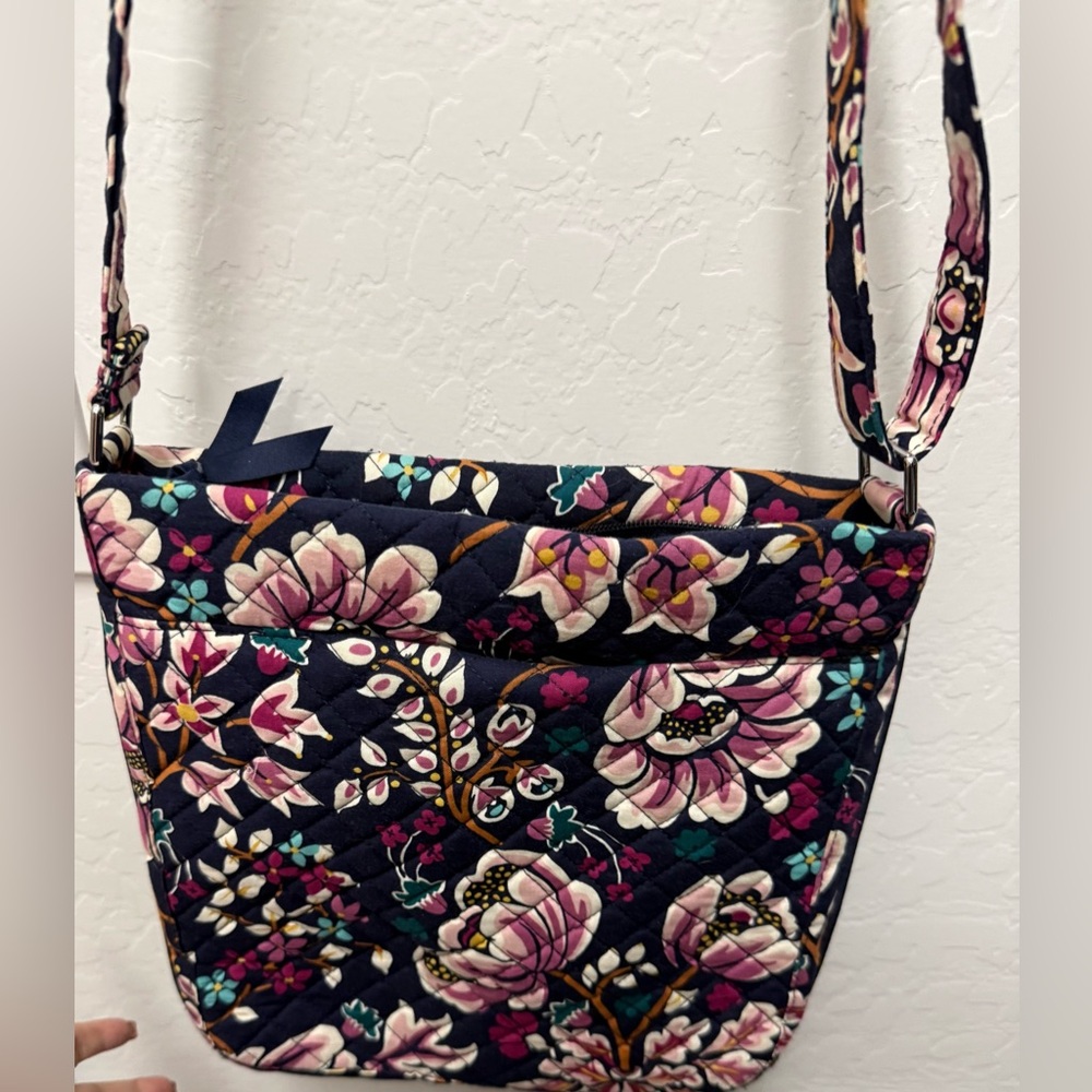 Vera Bradley Triple Zip Hipster Crossbody Bag.  Kingston Garden Pattern. EUC.
